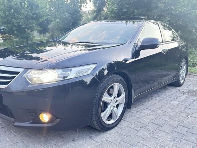 Чорний Хонда Аккорд, об'ємом двигуна 2.4 л та пробігом 201 тис. км за 10000 $, фото 1 на Automoto.ua