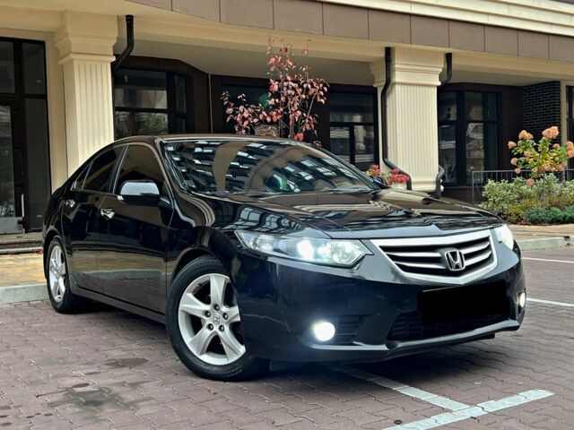 Черный Хонда Аккорд, объемом двигателя 2 л и пробегом 193 тыс. км за 11750 $, фото 3 на Automoto.ua