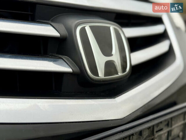 Черный Хонда Аккорд, объемом двигателя 2.4 л и пробегом 177 тыс. км за 10499 $, фото 8 на Automoto.ua