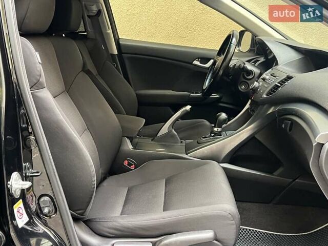 Черный Хонда Аккорд, объемом двигателя 2 л и пробегом 195 тыс. км за 10900 $, фото 44 на Automoto.ua