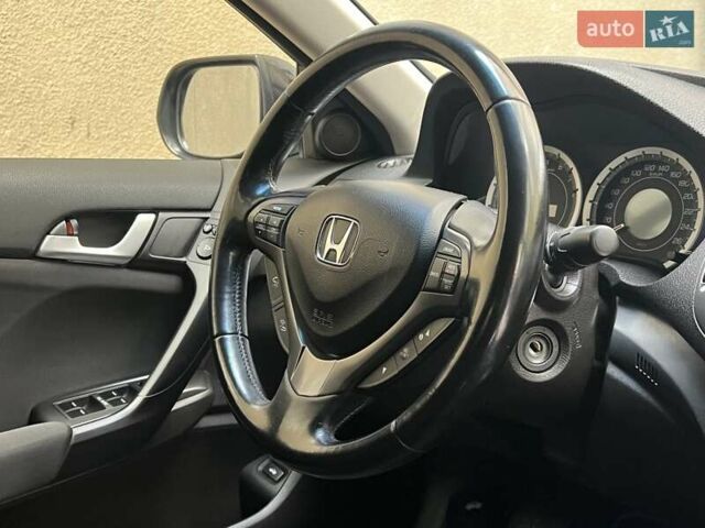 Черный Хонда Аккорд, объемом двигателя 2 л и пробегом 195 тыс. км за 10900 $, фото 36 на Automoto.ua