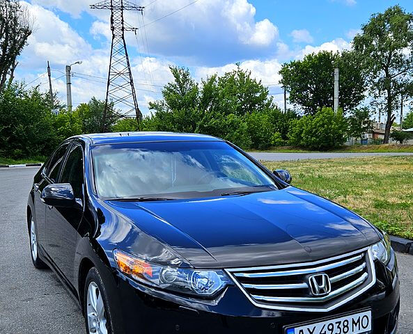 Чорний Хонда Аккорд, об'ємом двигуна 2 л та пробігом 250 тис. км за 10900 $, фото 5 на Automoto.ua