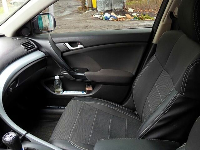 Чорний Хонда Аккорд, об'ємом двигуна 2 л та пробігом 200 тис. км за 9000 $, фото 6 на Automoto.ua