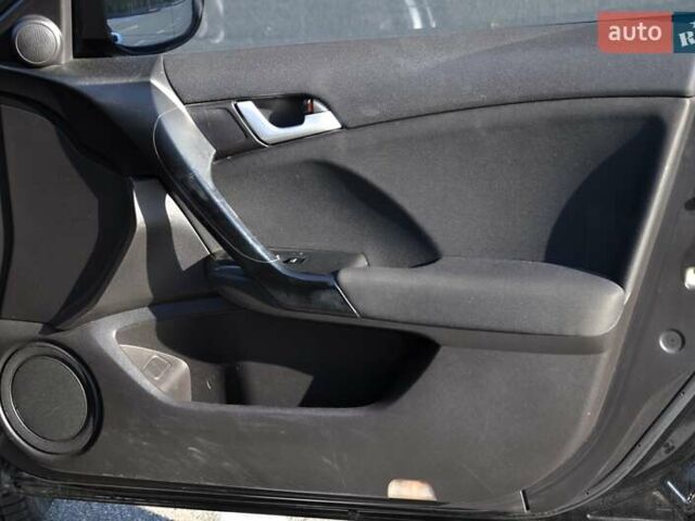 Хонда Аккорд 2012 в Киеве на Automoto.ua Черный Хонда Аккорд, объемом двигателя 2 л и пробегом 250 тыс. км за 9500 $, фото 33 на Automoto.ua