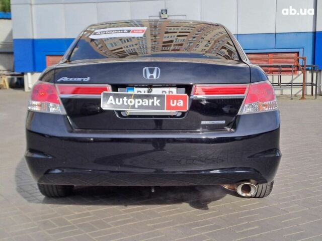 Чорний Хонда Аккорд, об'ємом двигуна 2.4 л та пробігом 145 тис. км за 10190 $, фото 13 на Automoto.ua