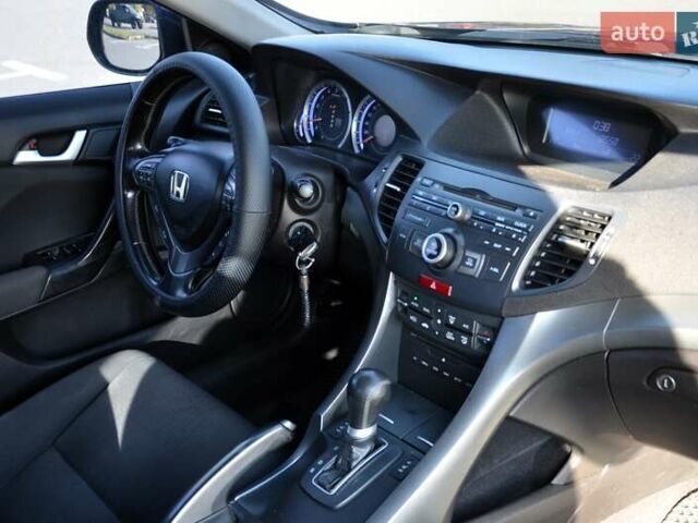 Хонда Аккорд 2012 в Киеве на Automoto.ua Черный Хонда Аккорд, объемом двигателя 2 л и пробегом 250 тыс. км за 9500 $, фото 38 на Automoto.ua