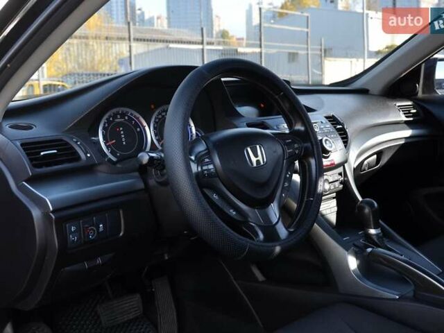 Хонда Аккорд 2012 в Киеве на Automoto.ua Черный Хонда Аккорд, объемом двигателя 2 л и пробегом 250 тыс. км за 9500 $, фото 24 на Automoto.ua