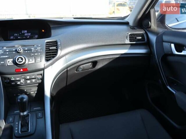 Черный Хонда Аккорд, объемом двигателя 2 л и пробегом 250 тыс. км за 8999 $, фото 41 на Automoto.ua