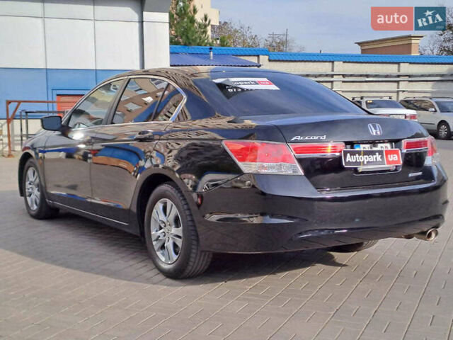 Чорний Хонда Аккорд, об'ємом двигуна 2.4 л та пробігом 145 тис. км за 10190 $, фото 15 на Automoto.ua