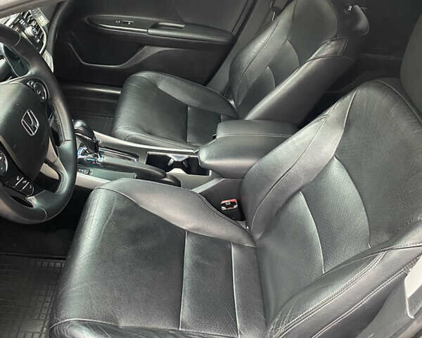 Хонда Аккорд 2012 в Киеве на Automoto.ua Черный Хонда Аккорд, объемом двигателя 2.4 л и пробегом 120 тыс. км за 12700 $, фото 11 на Automoto.ua