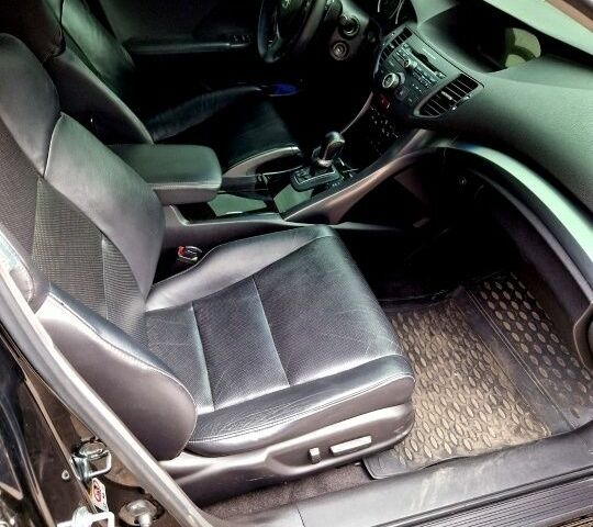 Чорний Хонда Аккорд, об'ємом двигуна 2 л та пробігом 103 тис. км за 13500 $, фото 2 на Automoto.ua