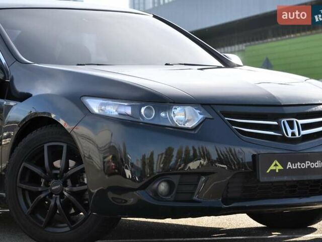 Черный Хонда Аккорд, объемом двигателя 2 л и пробегом 250 тыс. км за 8999 $, фото 4 на Automoto.ua