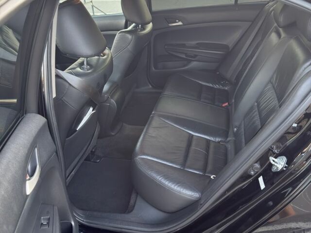 Чорний Хонда Аккорд, об'ємом двигуна 2.4 л та пробігом 143 тис. км за 11500 $, фото 3 на Automoto.ua