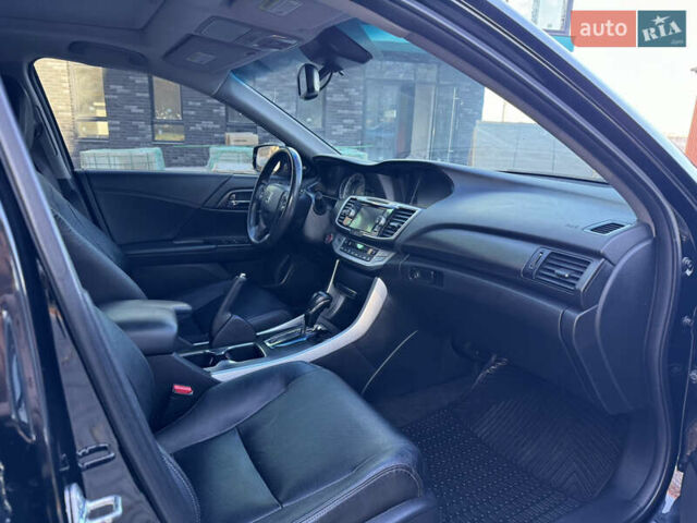 Черный Хонда Аккорд, объемом двигателя 2.35 л и пробегом 195 тыс. км за 11500 $, фото 10 на Automoto.ua