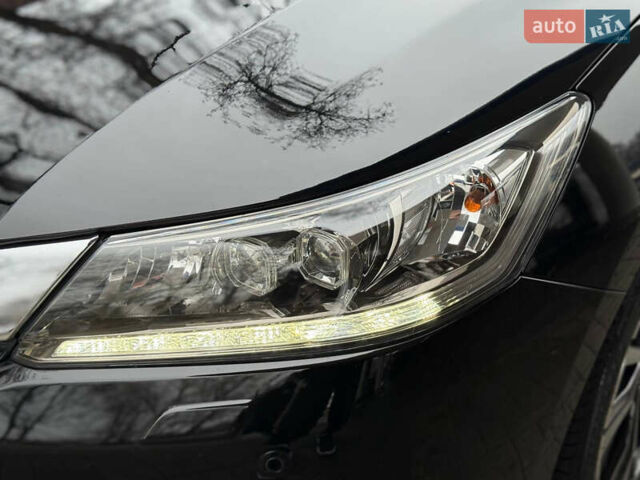 Черный Хонда Аккорд, объемом двигателя 3.5 л и пробегом 85 тыс. км за 16999 $, фото 4 на Automoto.ua