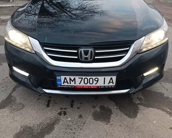 Чорний Хонда Аккорд, об'ємом двигуна 3.5 л та пробігом 244 тис. км за 11200 $, фото 6 на Automoto.ua