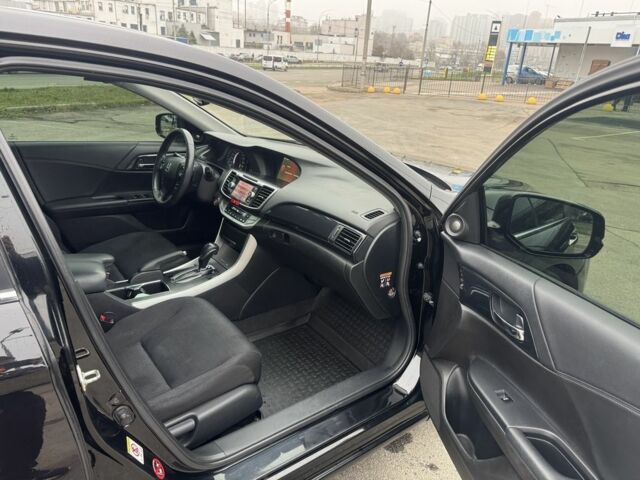 Черный Хонда Аккорд, объемом двигателя 2.4 л и пробегом 222 тыс. км за 10900 $, фото 14 на Automoto.ua