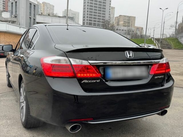 Черный Хонда Аккорд, объемом двигателя 2.4 л и пробегом 222 тыс. км за 10900 $, фото 5 на Automoto.ua