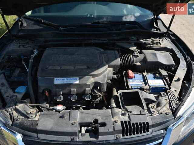 Черный Хонда Аккорд, объемом двигателя 3.47 л и пробегом 125 тыс. км за 15500 $, фото 25 на Automoto.ua