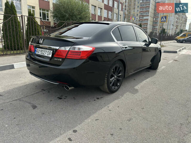 Черный Хонда Аккорд, объемом двигателя 3.47 л и пробегом 182 тыс. км за 12500 $, фото 6 на Automoto.ua