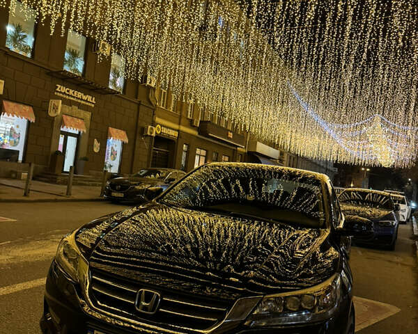 Черный Хонда Аккорд, объемом двигателя 2.36 л и пробегом 170 тыс. км за 12900 $, фото 9 на Automoto.ua