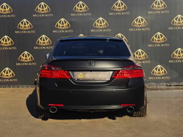 Черный Хонда Аккорд, объемом двигателя 3.5 л и пробегом 199 тыс. км за 14900 $, фото 4 на Automoto.ua