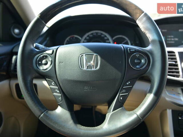 Черный Хонда Аккорд, объемом двигателя 3.47 л и пробегом 125 тыс. км за 15500 $, фото 32 на Automoto.ua