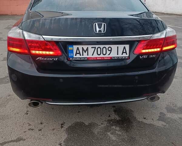 Чорний Хонда Аккорд, об'ємом двигуна 3.5 л та пробігом 244 тис. км за 11200 $, фото 5 на Automoto.ua