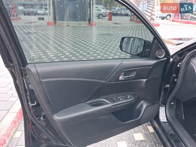 Черный Хонда Аккорд, объемом двигателя 2.36 л и пробегом 197 тыс. км за 12700 $, фото 15 на Automoto.ua