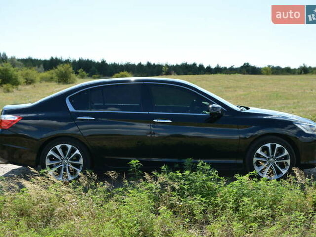 Черный Хонда Аккорд, объемом двигателя 3.47 л и пробегом 125 тыс. км за 15500 $, фото 7 на Automoto.ua