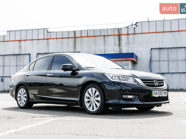 Черный Хонда Аккорд, объемом двигателя 2.36 л и пробегом 198 тыс. км за 15000 $, фото 5 на Automoto.ua