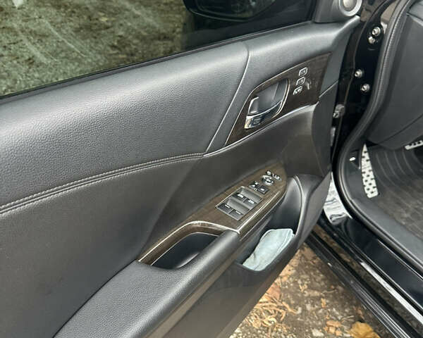 Черный Хонда Аккорд, объемом двигателя 3.47 л и пробегом 109 тыс. км за 19000 $, фото 9 на Automoto.ua