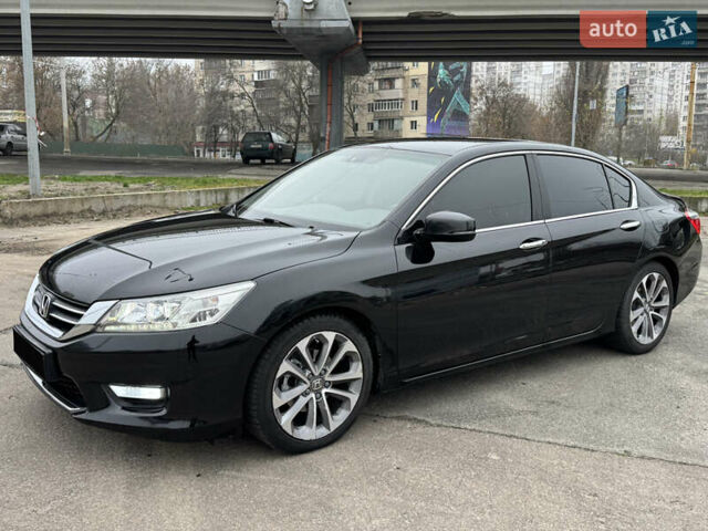 Черный Хонда Аккорд, объемом двигателя 2.36 л и пробегом 222 тыс. км за 10900 $, фото 2 на Automoto.ua
