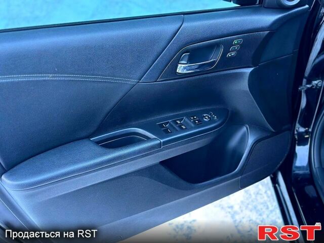 Черный Хонда Аккорд, объемом двигателя 2.4 л и пробегом 188 тыс. км за 12999 $, фото 9 на Automoto.ua