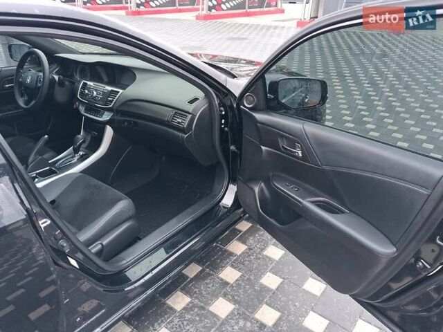 Черный Хонда Аккорд, объемом двигателя 2.36 л и пробегом 197 тыс. км за 12700 $, фото 13 на Automoto.ua