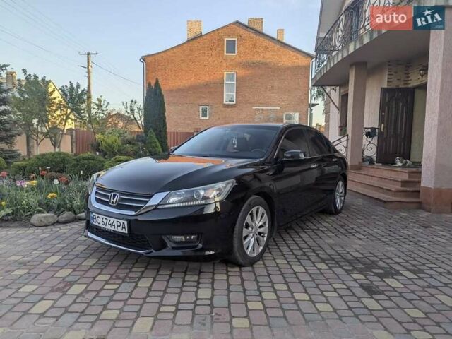 Черный Хонда Аккорд, объемом двигателя 2.4 л и пробегом 185 тыс. км за 12000 $, фото 1 на Automoto.ua