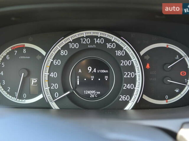 Черный Хонда Аккорд, объемом двигателя 3.47 л и пробегом 125 тыс. км за 15500 $, фото 15 на Automoto.ua