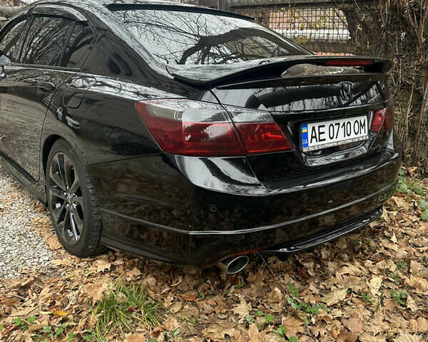 Черный Хонда Аккорд, объемом двигателя 3.47 л и пробегом 109 тыс. км за 19000 $, фото 7 на Automoto.ua