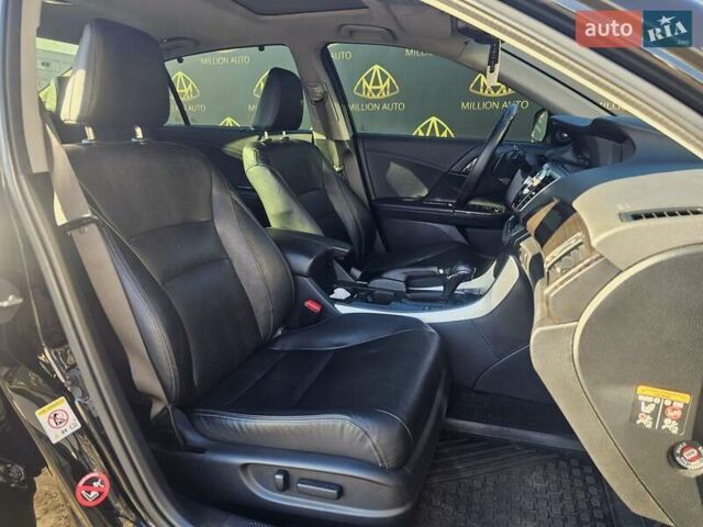 Черный Хонда Аккорд, объемом двигателя 3.5 л и пробегом 199 тыс. км за 14900 $, фото 14 на Automoto.ua