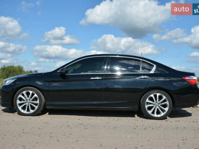 Черный Хонда Аккорд, объемом двигателя 3.47 л и пробегом 125 тыс. км за 15500 $, фото 6 на Automoto.ua