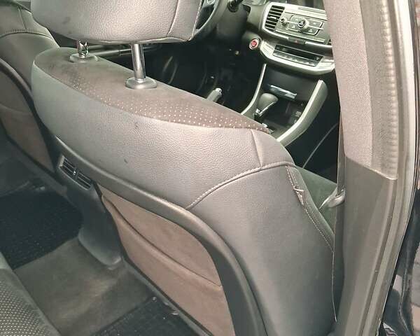 Черный Хонда Аккорд, объемом двигателя 2.36 л и пробегом 197 тыс. км за 12700 $, фото 17 на Automoto.ua