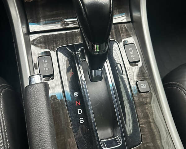 Черный Хонда Аккорд, объемом двигателя 3.47 л и пробегом 109 тыс. км за 19000 $, фото 19 на Automoto.ua