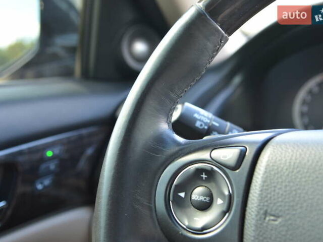 Черный Хонда Аккорд, объемом двигателя 3.47 л и пробегом 125 тыс. км за 15500 $, фото 24 на Automoto.ua