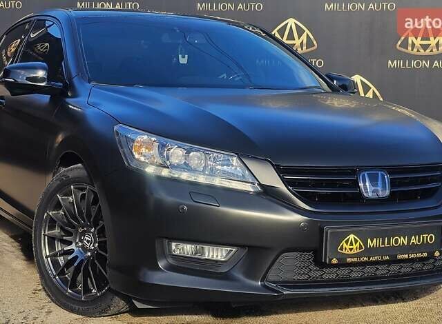 Черный Хонда Аккорд, объемом двигателя 3.5 л и пробегом 199 тыс. км за 14900 $, фото 6 на Automoto.ua