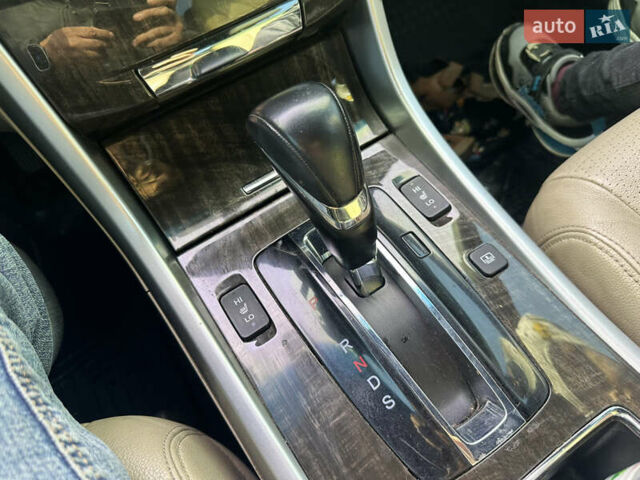 Черный Хонда Аккорд, объемом двигателя 3.47 л и пробегом 182 тыс. км за 12500 $, фото 14 на Automoto.ua