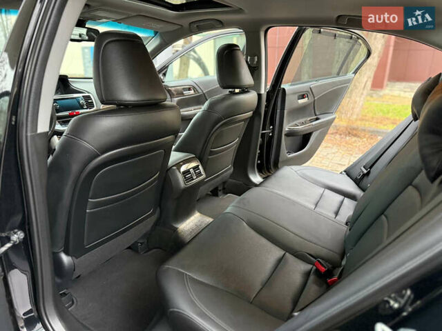 Черный Хонда Аккорд, объемом двигателя 3.5 л и пробегом 85 тыс. км за 16999 $, фото 22 на Automoto.ua