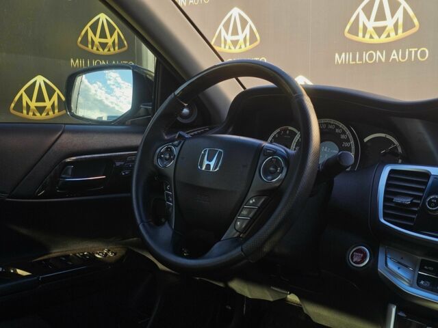 Черный Хонда Аккорд, объемом двигателя 3.5 л и пробегом 199 тыс. км за 14900 $, фото 11 на Automoto.ua