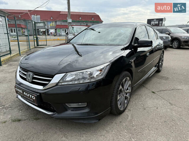Черный Хонда Аккорд, объемом двигателя 3.47 л и пробегом 308 тыс. км за 15990 $, фото 2 на Automoto.ua