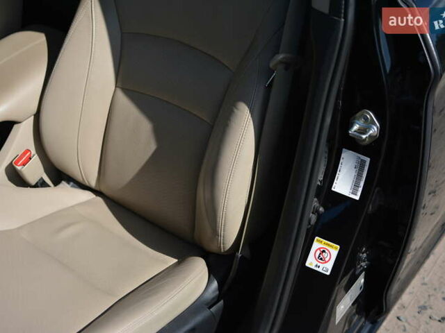 Черный Хонда Аккорд, объемом двигателя 3.47 л и пробегом 125 тыс. км за 15500 $, фото 21 на Automoto.ua