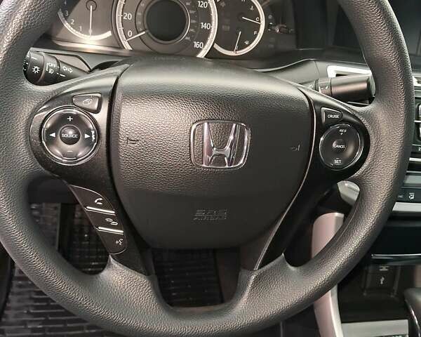 Черный Хонда Аккорд, объемом двигателя 2.36 л и пробегом 197 тыс. км за 12700 $, фото 8 на Automoto.ua